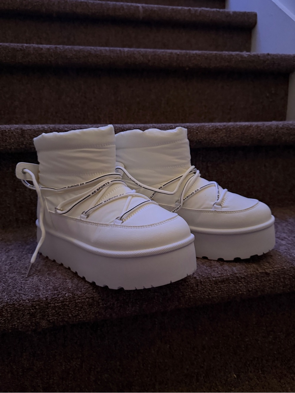 Flatform / Platform Lace-Up Women's White Boots - Picture 7 of 7